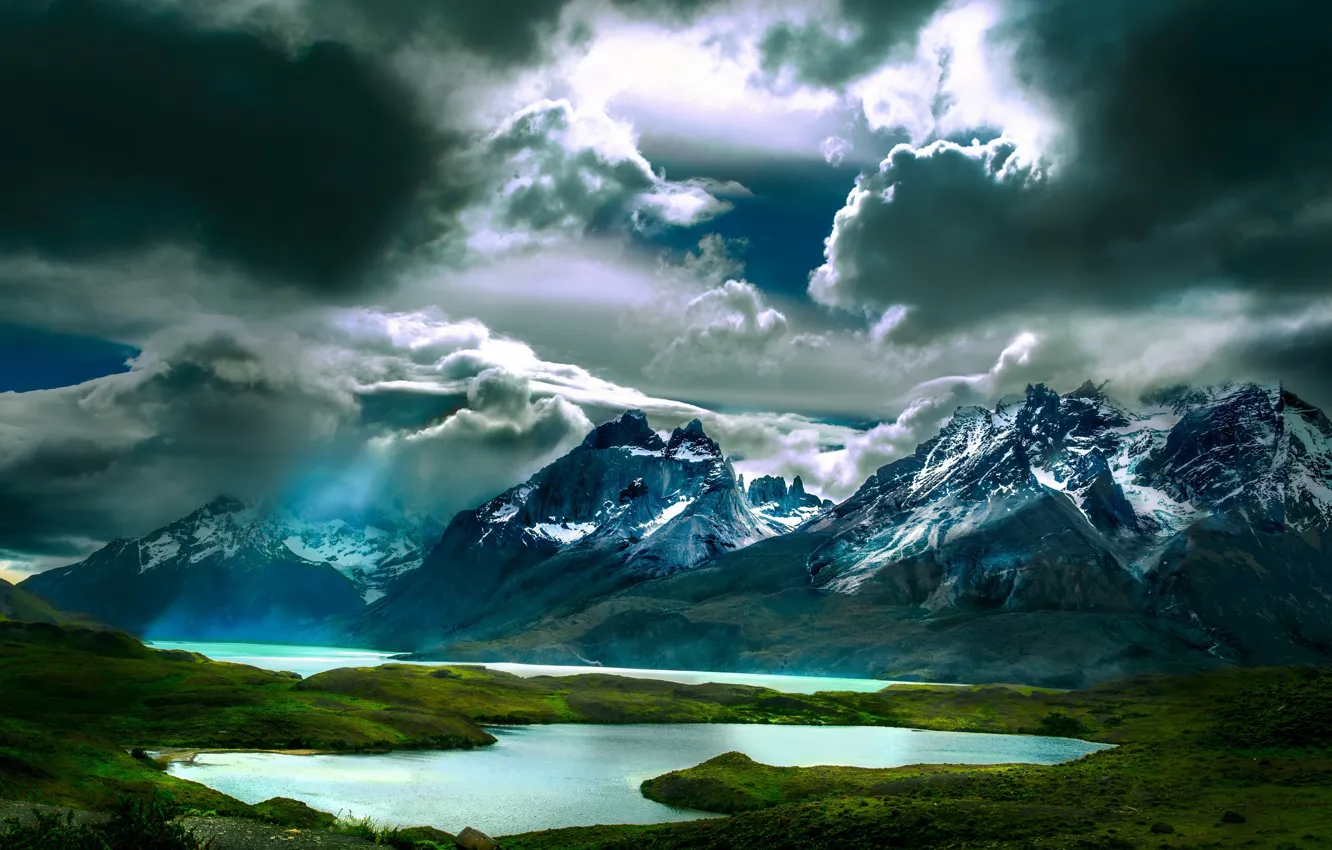 Фото обои лучи, горы, тучи, природа, озеро