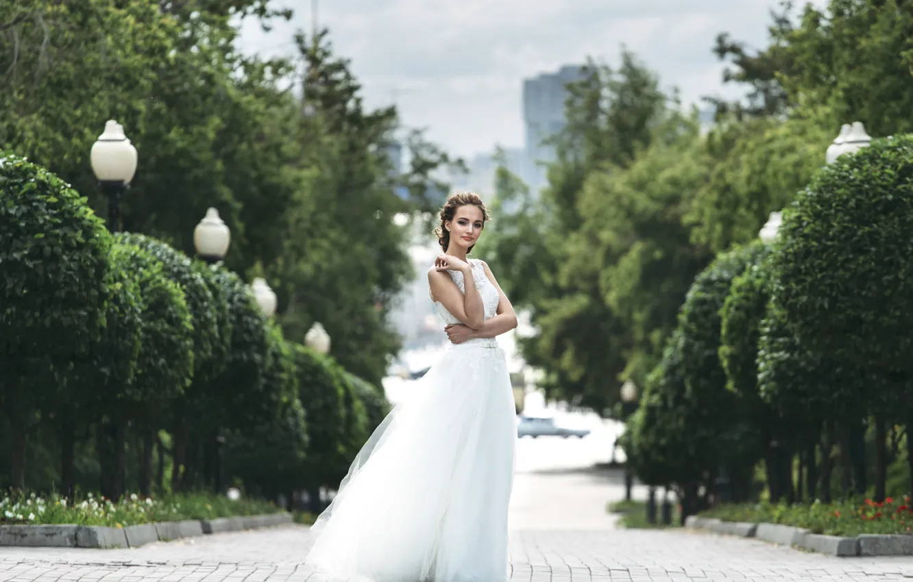 Фото обои light, girl, dress, beautiful, wedding, portrait, natural, Yana