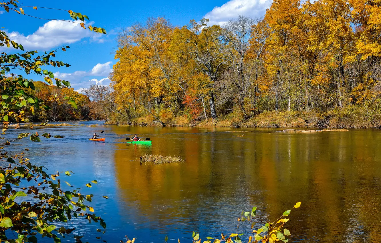 Фото обои осень, лес, небо, облака, деревья, река, лодка