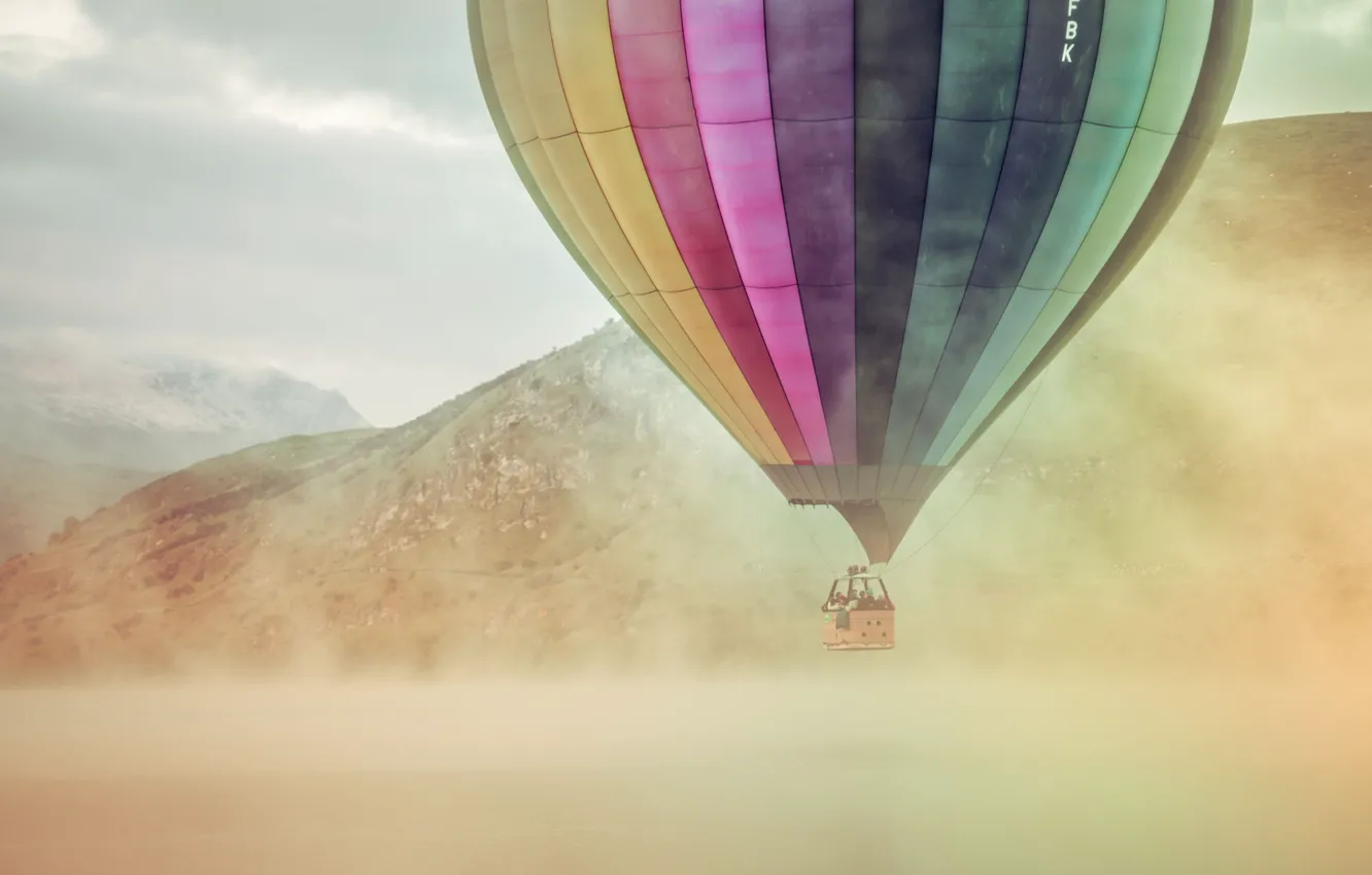Фото обои mountains, lake, fog, balloon, extreme sport