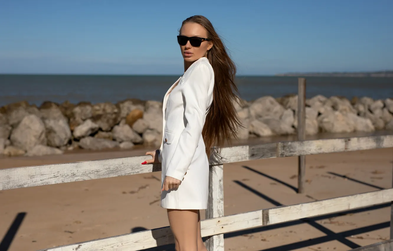 Фото обои beach, long hair, model, gorgeous, photoshoot, posing, beautiful face, outdoors