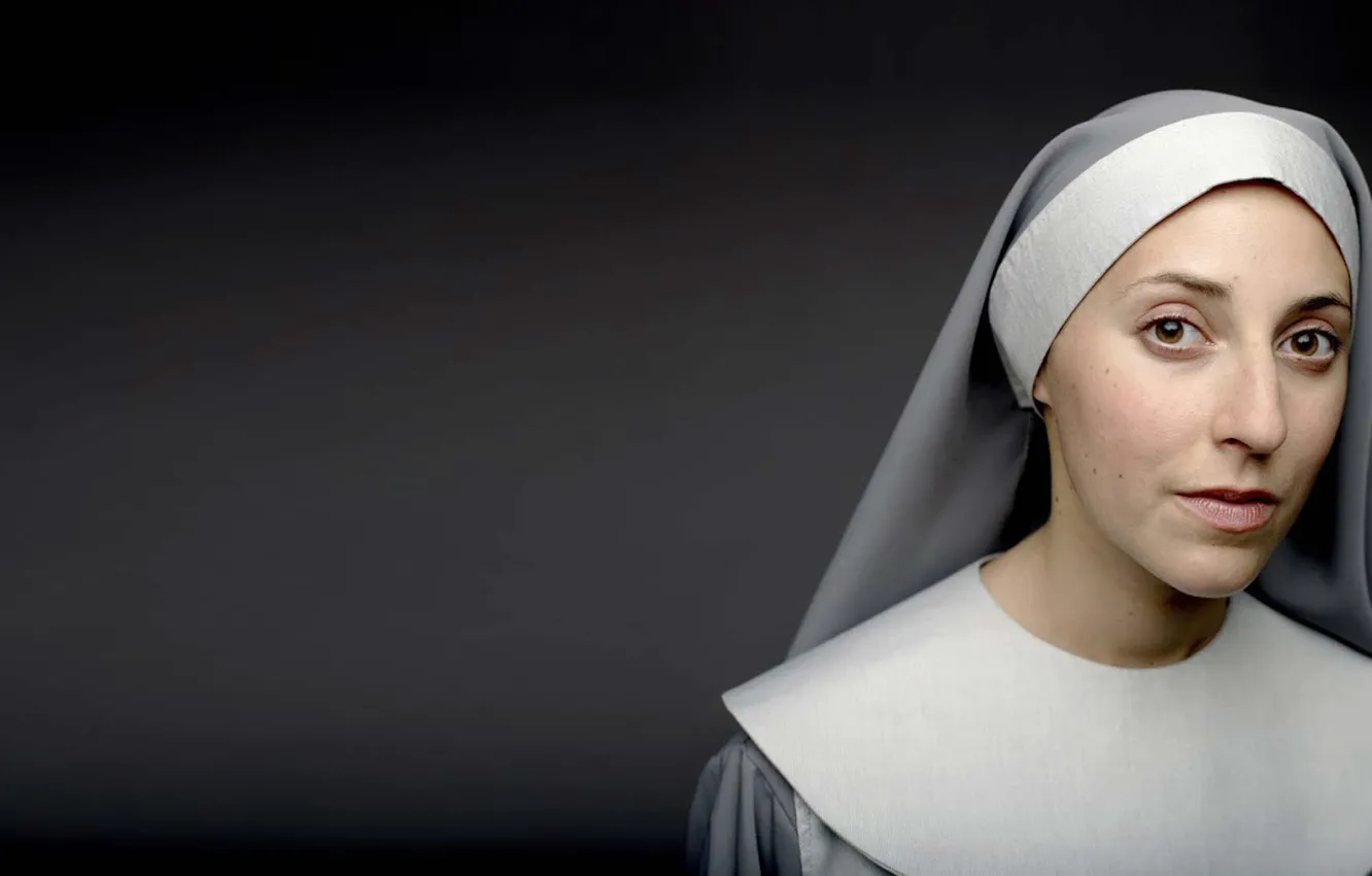 Фото обои карие глаза, Roche, монахиня, Монашка, серая мышка, Stories, InteractiveFeature, Nuns Ima