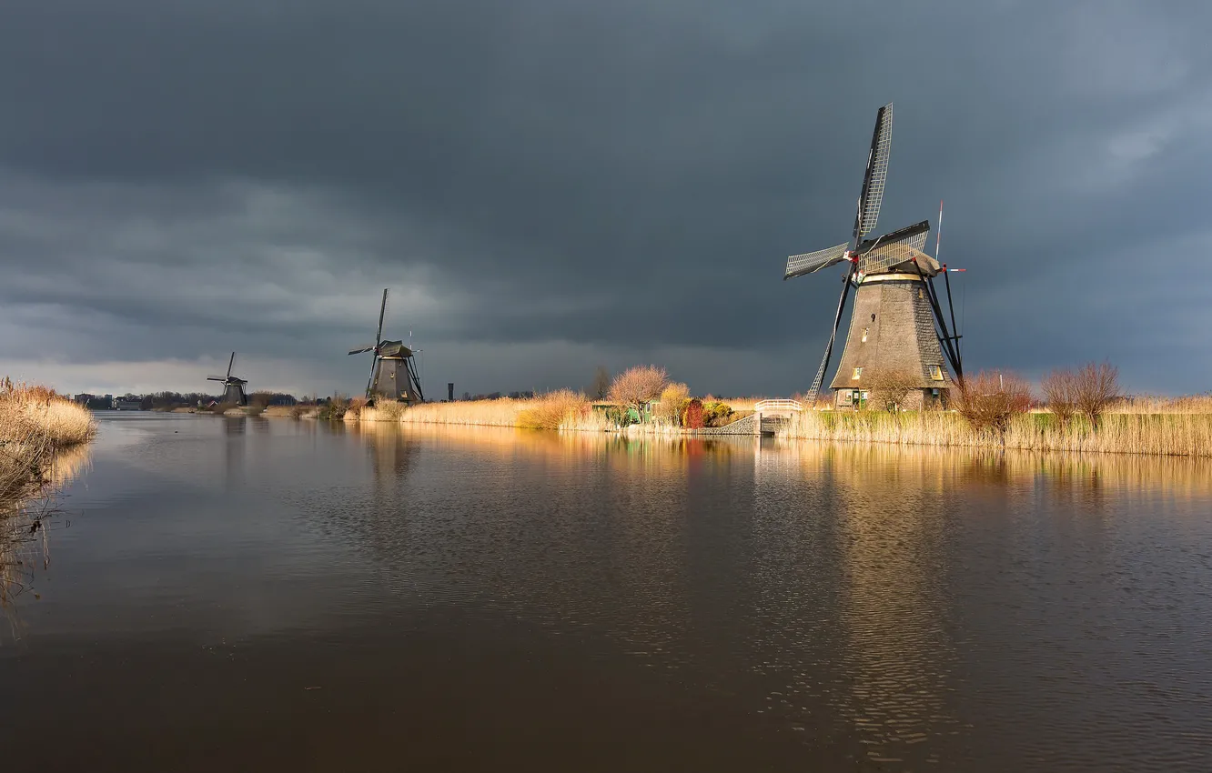 Фото обои канал, мельницы, Голландия, Kinderdijk, перед грозой