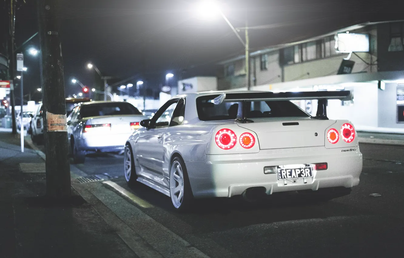 Фото обои белый, ночь, город, Nissan, GT-R, skyline, ниссан, R34