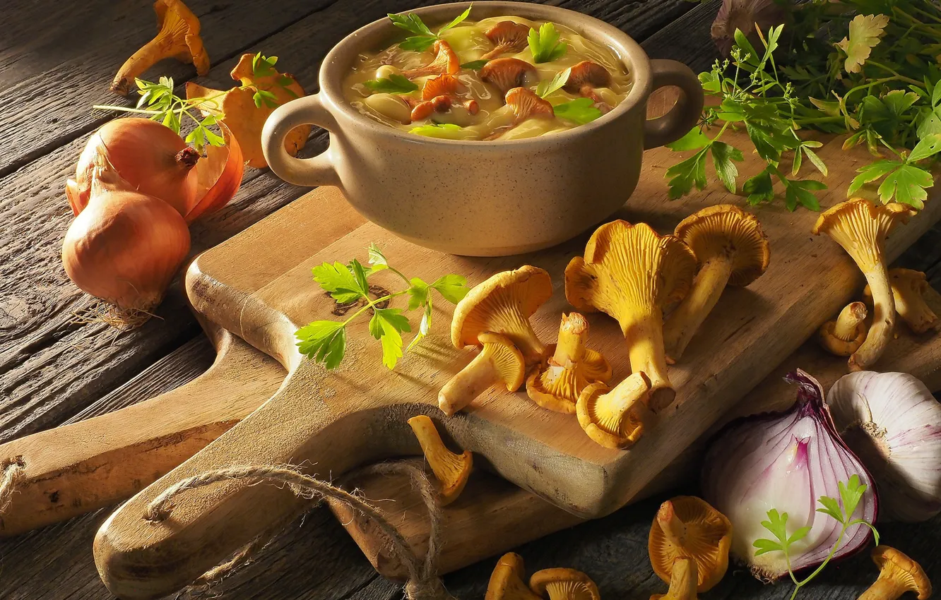 Фото обои грибы, лук, суп, чеснок, лисички