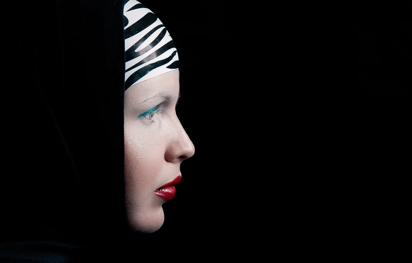 Фото обои фон, профиль, Red lips