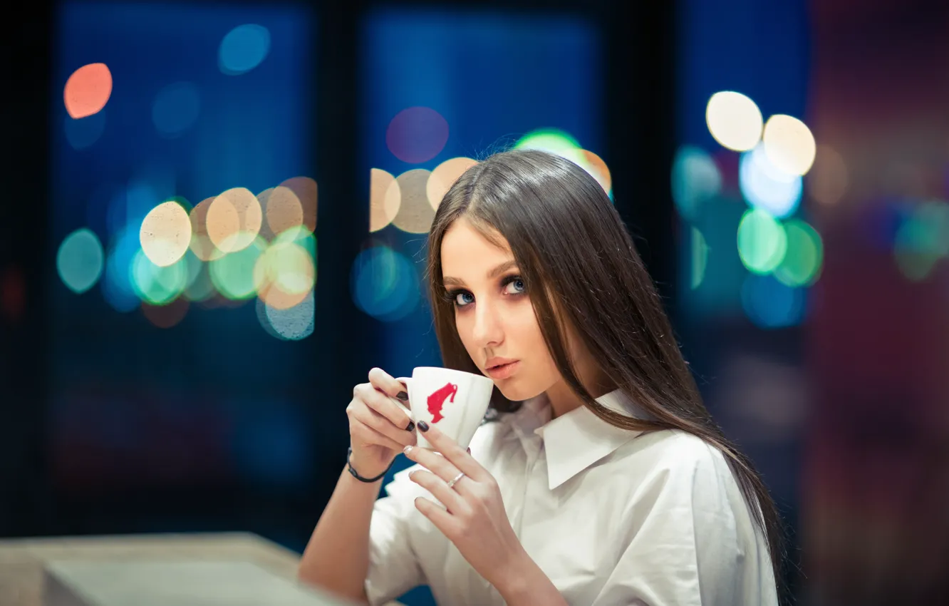 Фото обои девушка, кофе, кружка, кафе, боке