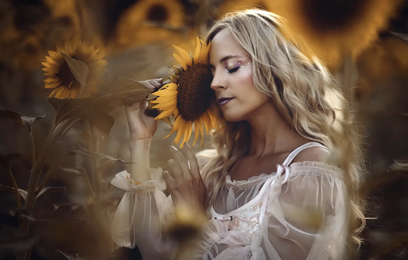 Фото обои лето, девушка, подсолнухи