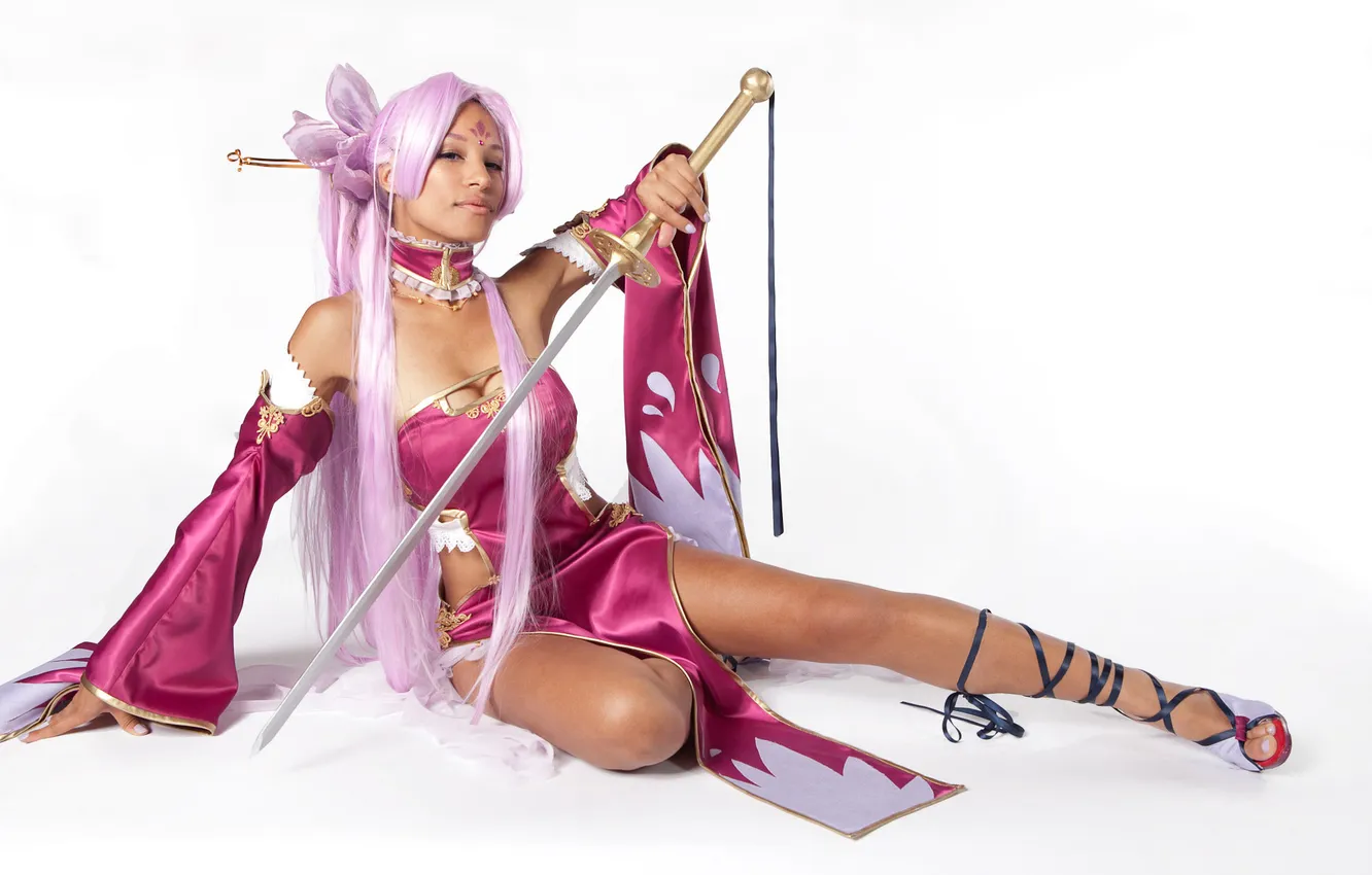 Фото обои взгляд, украшения, Девушка, меч, платье, cosplay