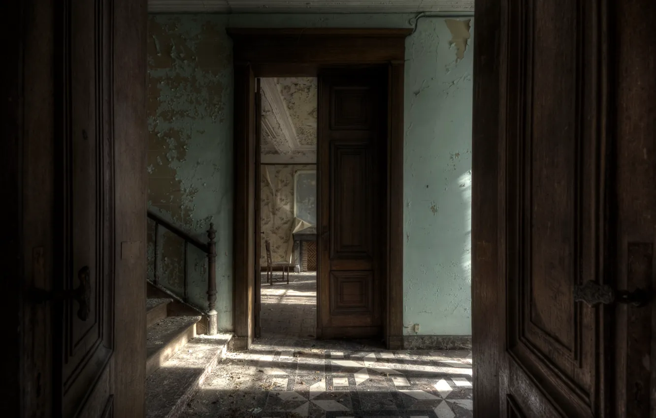 Фото обои стены, двери, лестница