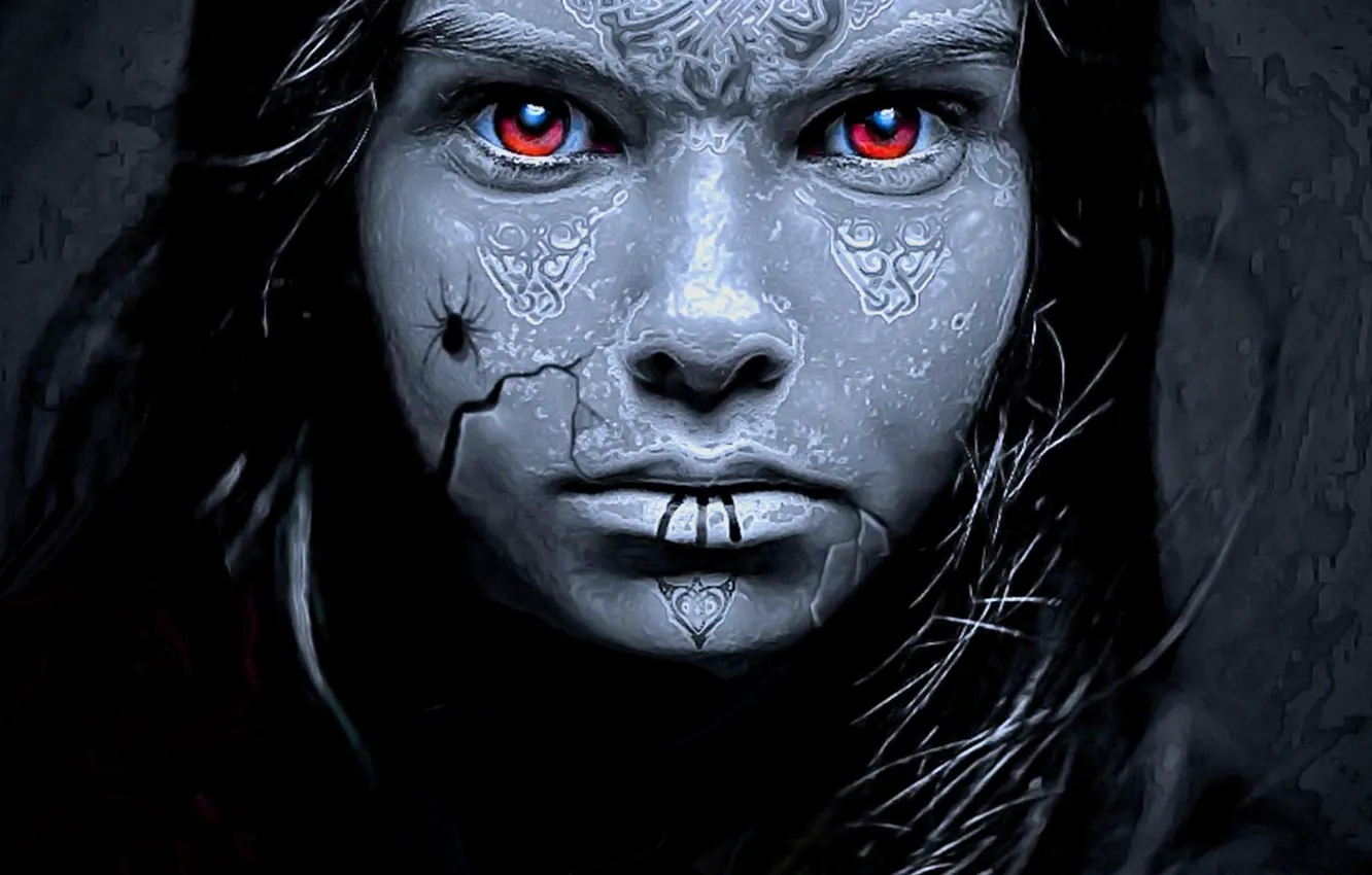 Фото обои взгляд, лицо, паук, татуировка, Ведьма, красные глаза, проклятие