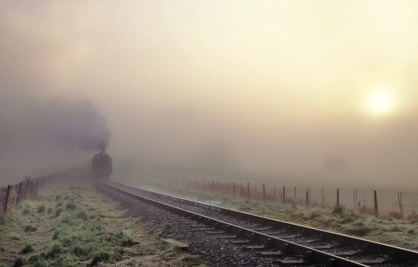 Фото обои туман, поезд, железная дорога