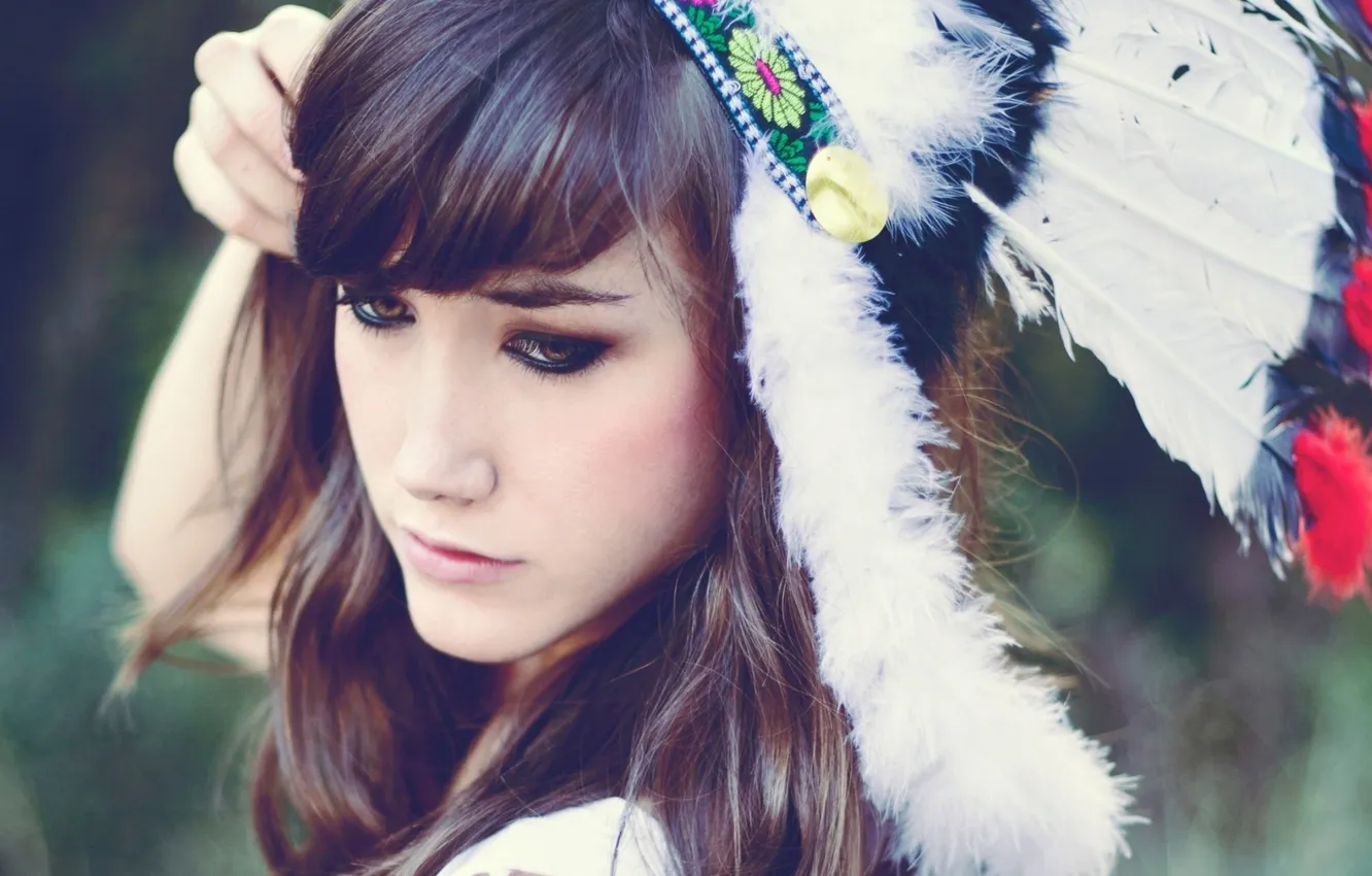 Фото обои feathers, face, makeup, Marta Aragonés