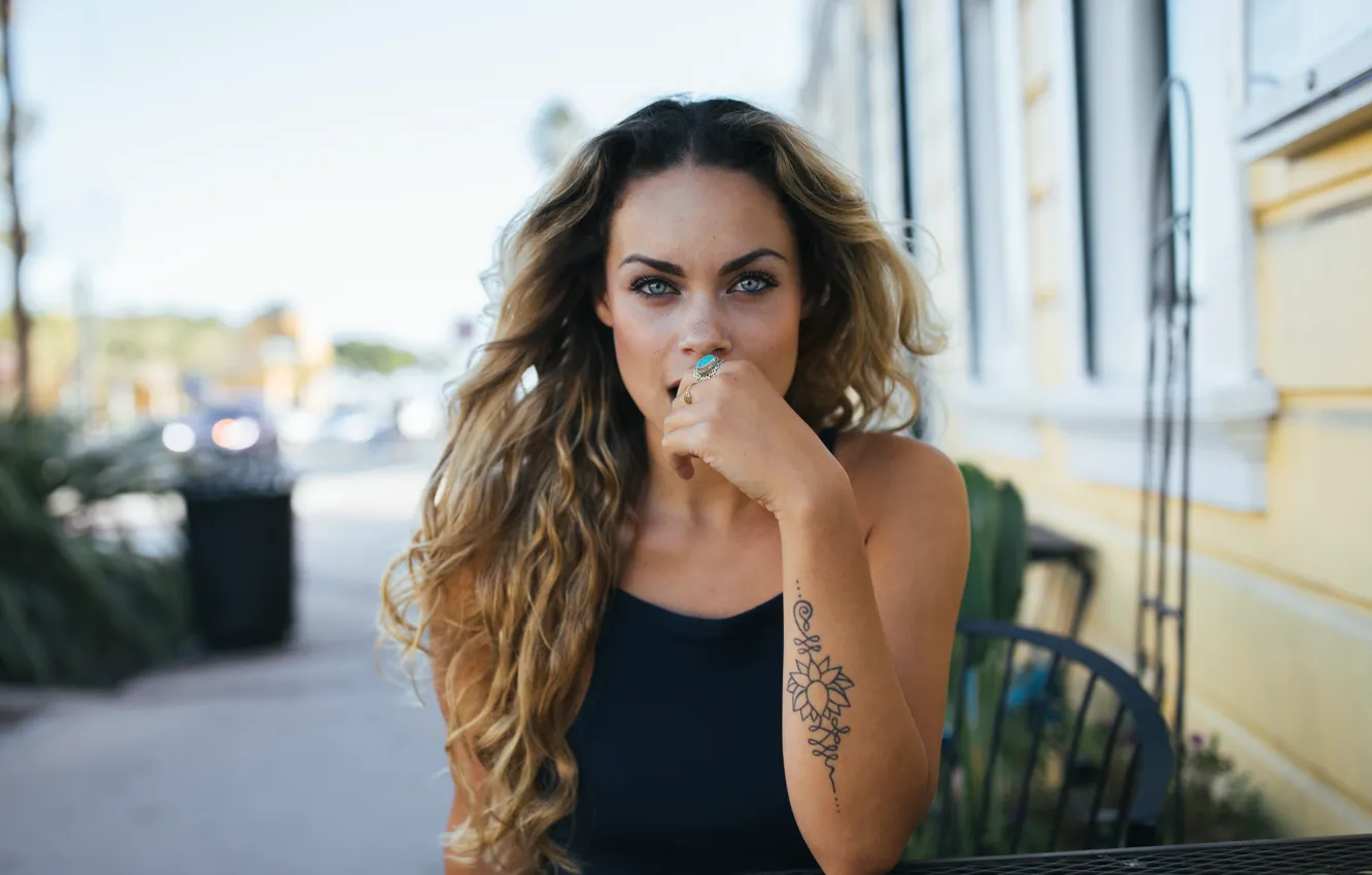 Фото обои взгляд, лицо, модель, волосы