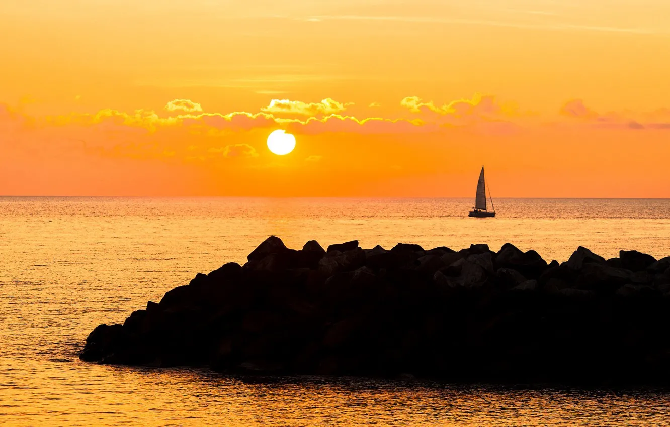Фото обои rock, sky, sea, sunset, clouds, mood, boat, sail
