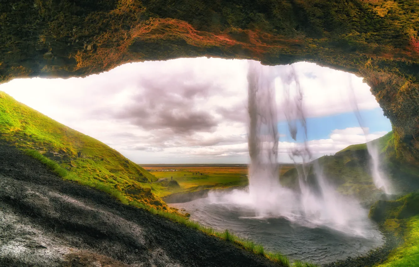 Фото обои облака, горы, скалы, берег, вид, водопад, поток, склон