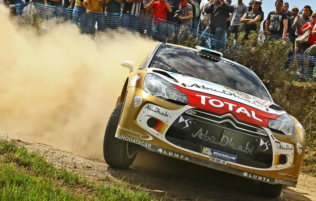 Фото обои пыль, Ситроен, Citroen, DS3, ралли, WRC, зрители
