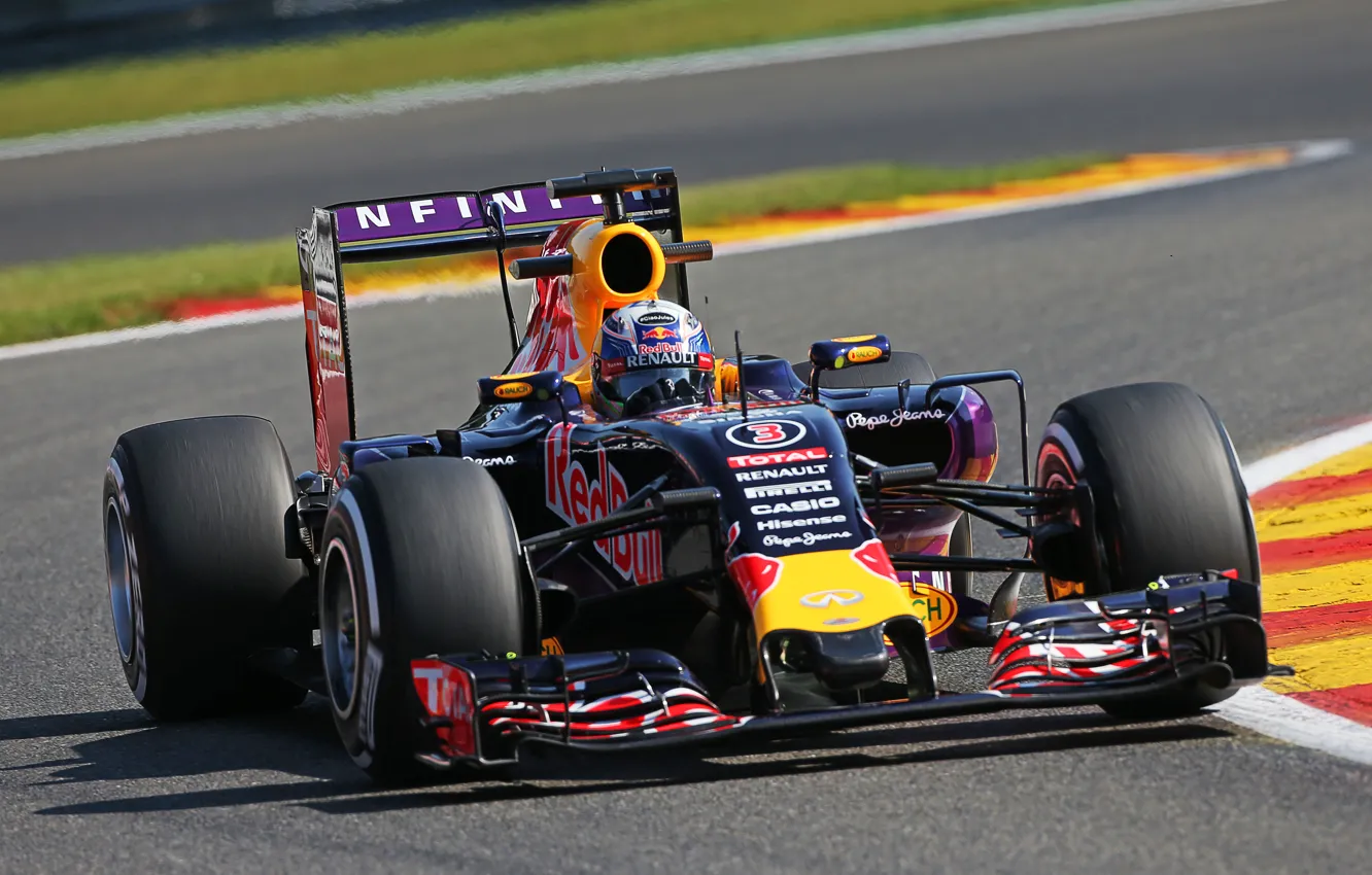 Фото обои Formula 1, Red Bull, Daniel Ricciardo
