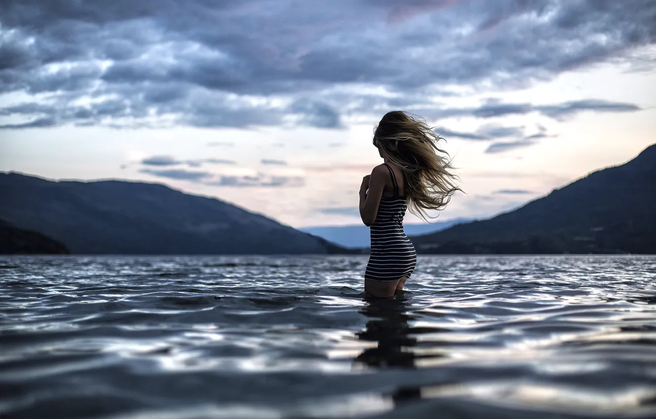 Фото обои море, вода, девушка, ситуация