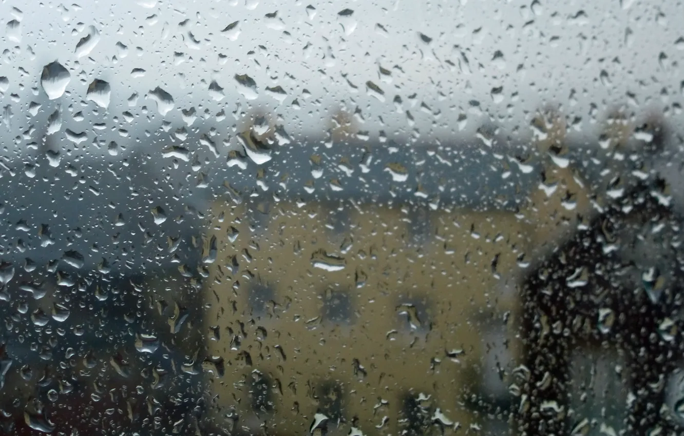 Фото обои стекло, вода, капли, дом, дождь, размытость, очертания