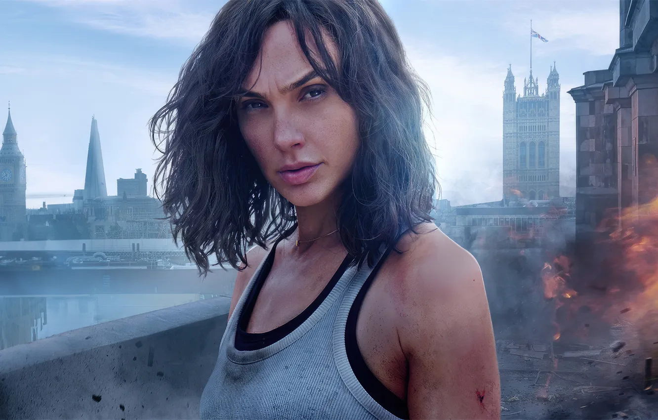 Фото обои взгляд, город, поза, макияж, hair, Галь Гадот, Gal Gadot, Каменное сердце