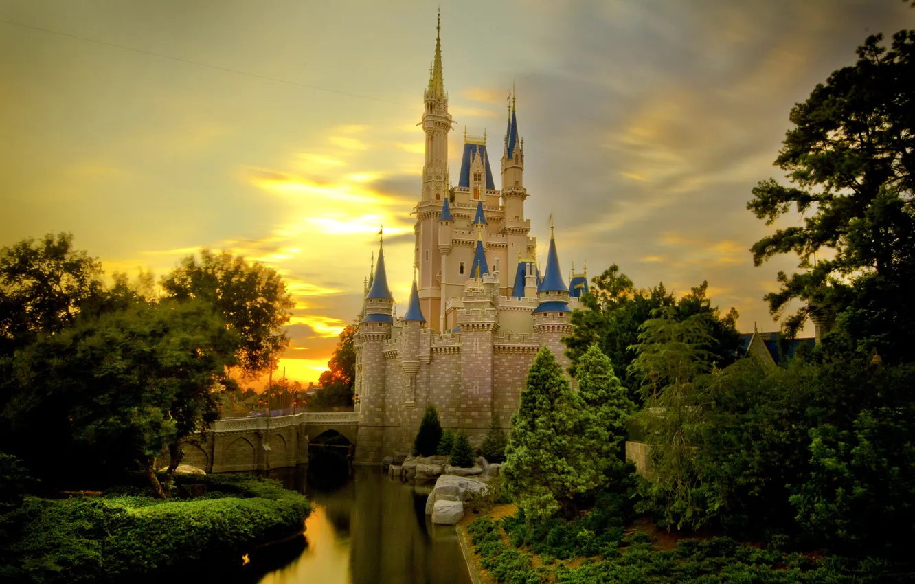 Фото обои небо, деревья, пруд, Замок, Cinderella Castle