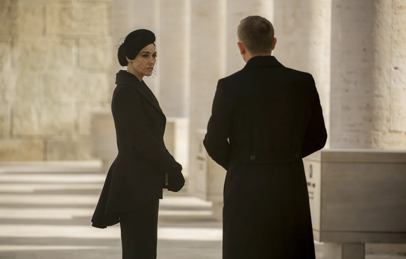 Фото обои кадр, Monica Bellucci, агент, Моника Беллуччи, Джеймс Бонд, Daniel Craig, 007, James Bond