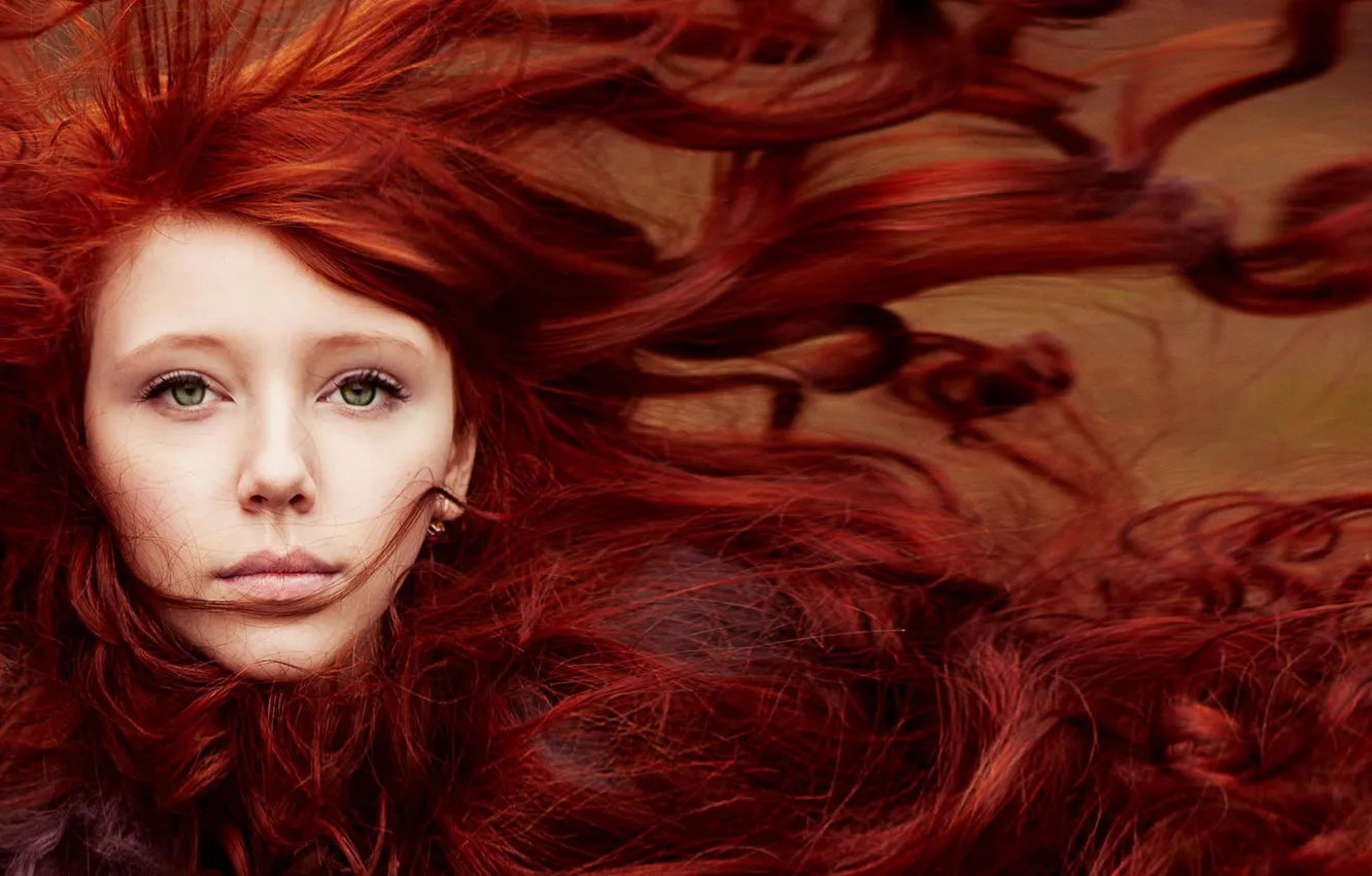 Фото обои девушка, веснушки, рыжая, кудрявые волосы