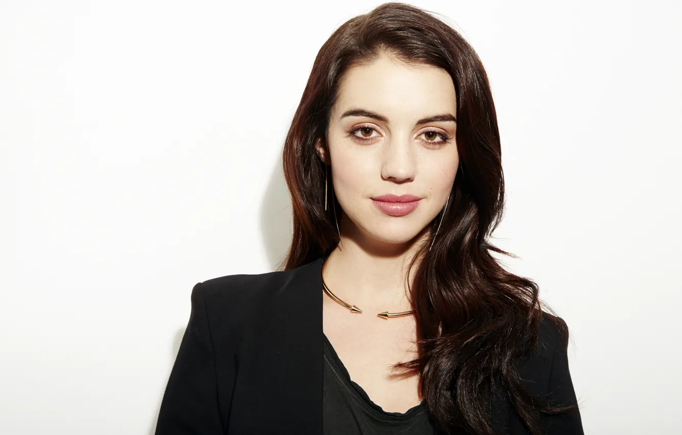 Фото обои портрет, брюнетка, Adelaide Kane