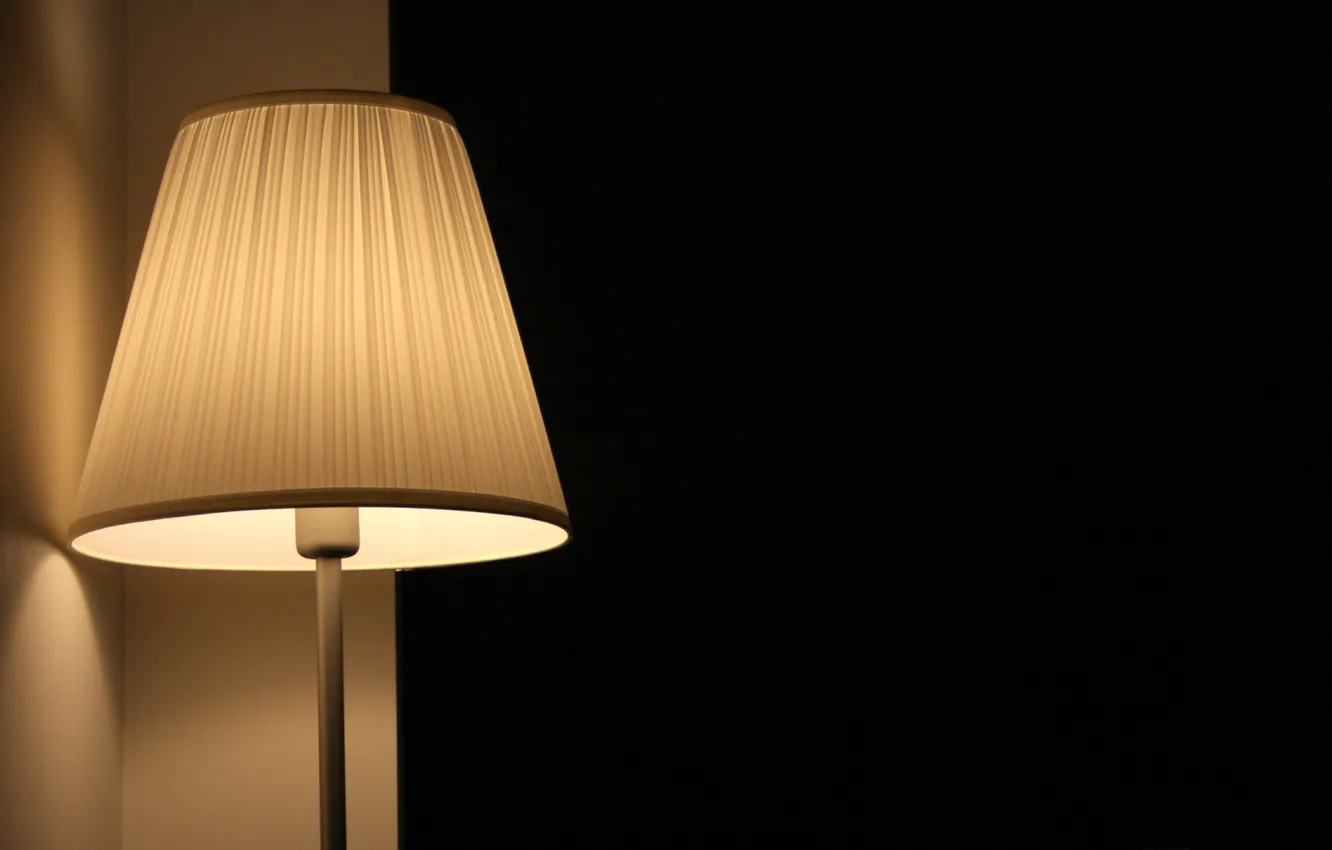 Фото обои лампа, черный фон, абажур
