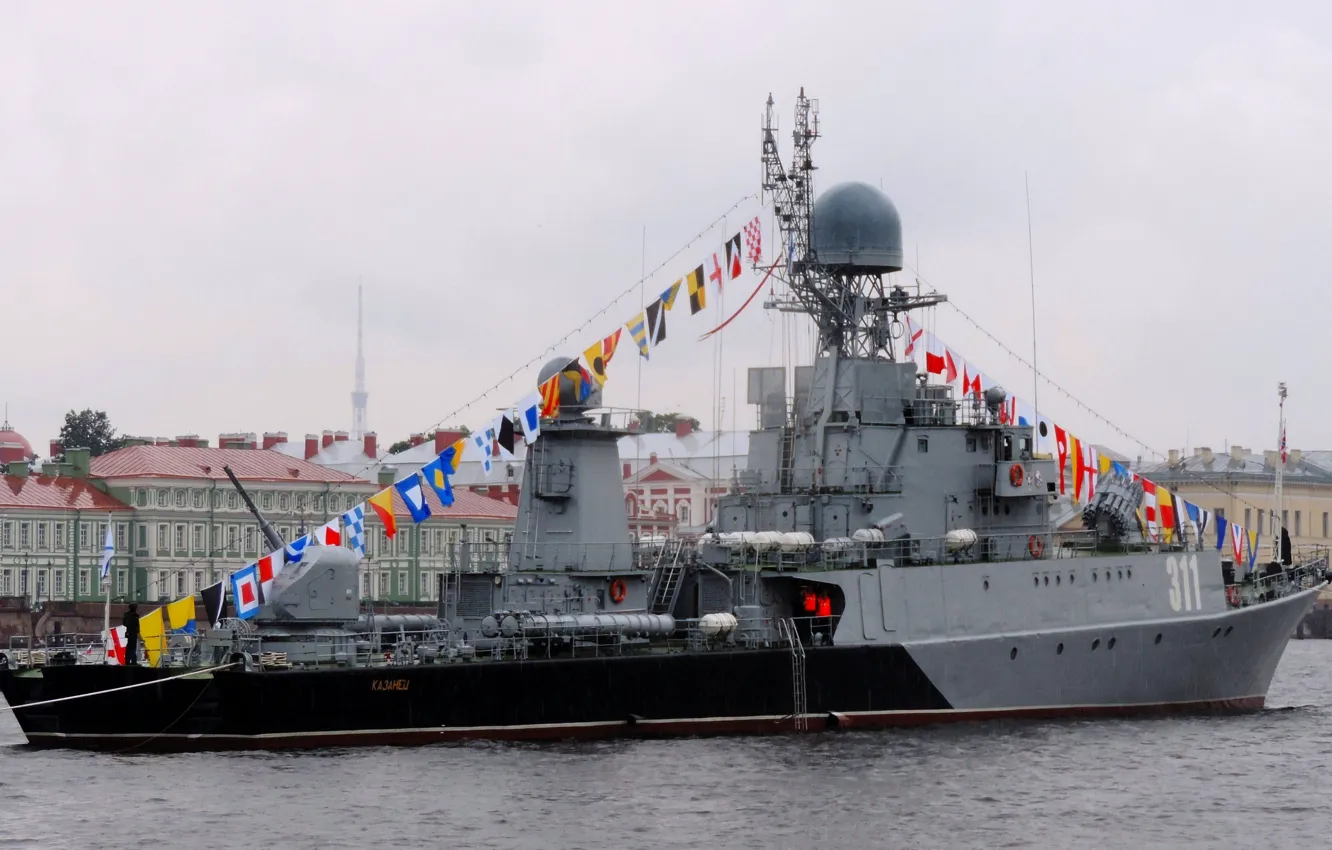 Фото обои дождь, корабль, Праздник, противолодочный, малый, "Казанец"