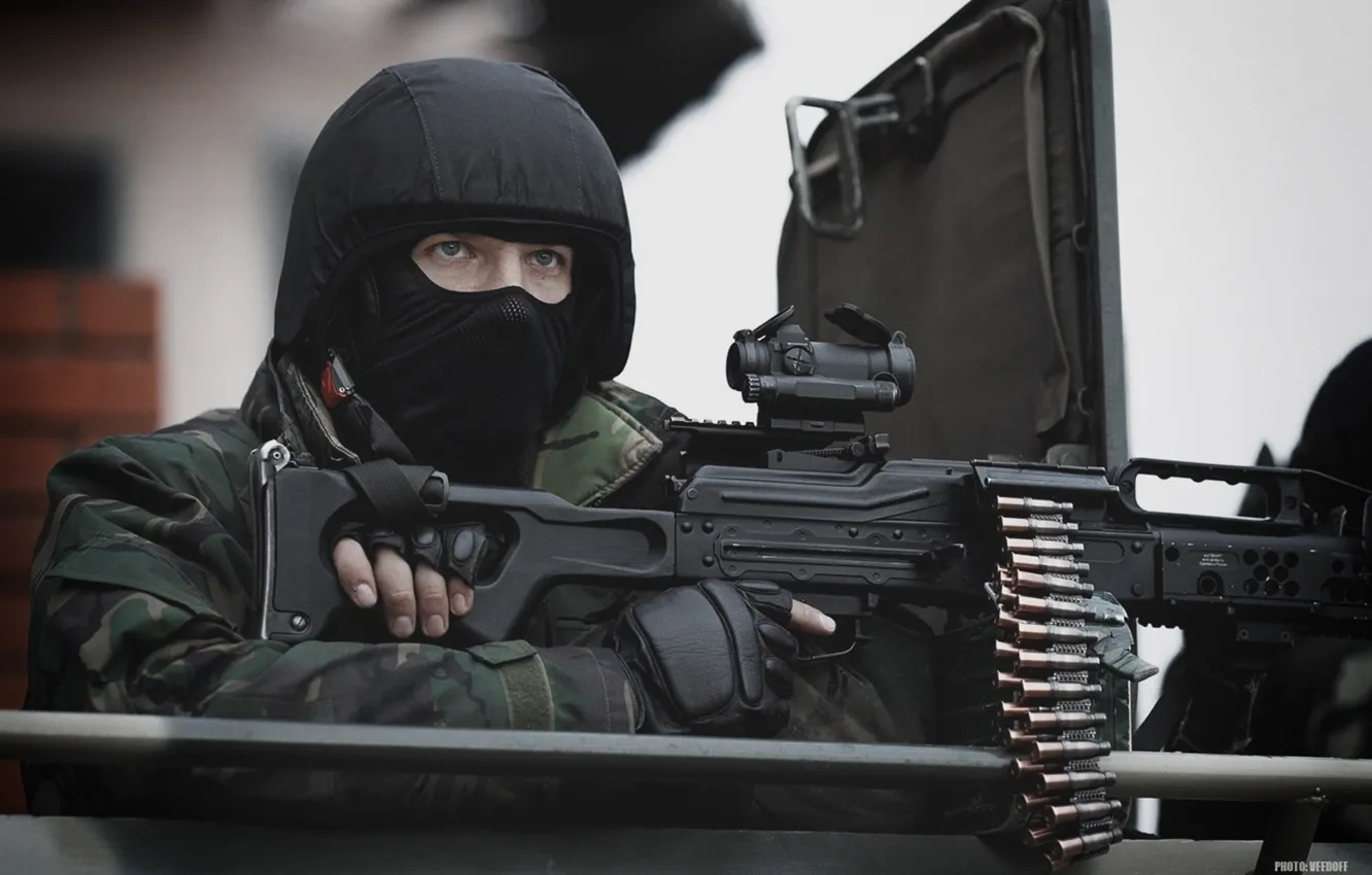 Фото обои оружие, маска, солдат, автомат, шлем, боец, Россия, военный