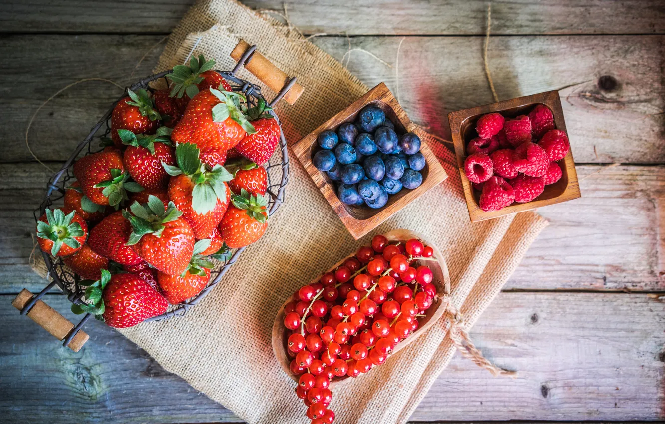 Фото обои малина, тень, черника, клубника, ягода, смородина, blueberries, strawberries