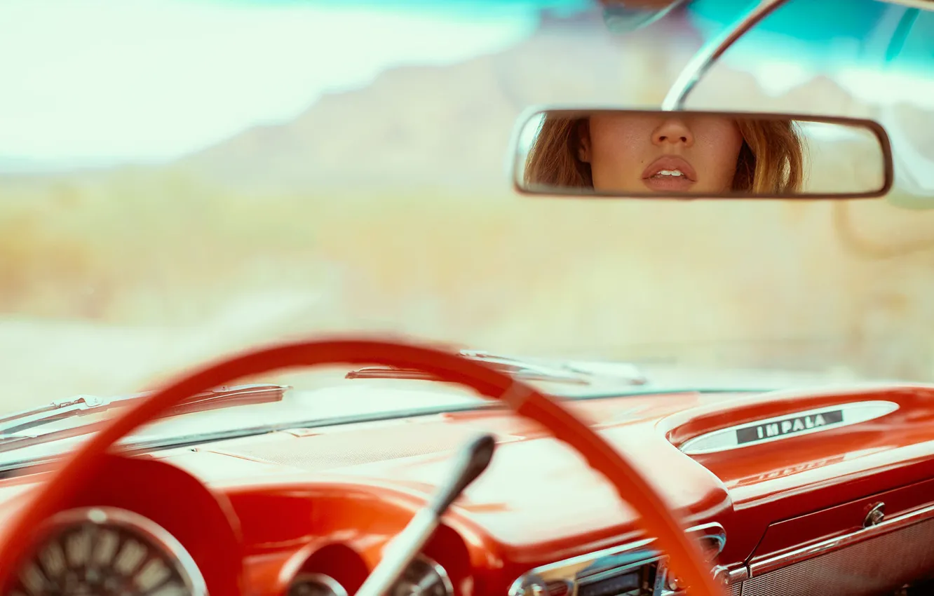 Фото обои красный, отражение, панель, зеркало, губы, салон, retro, Chevrolet Impala