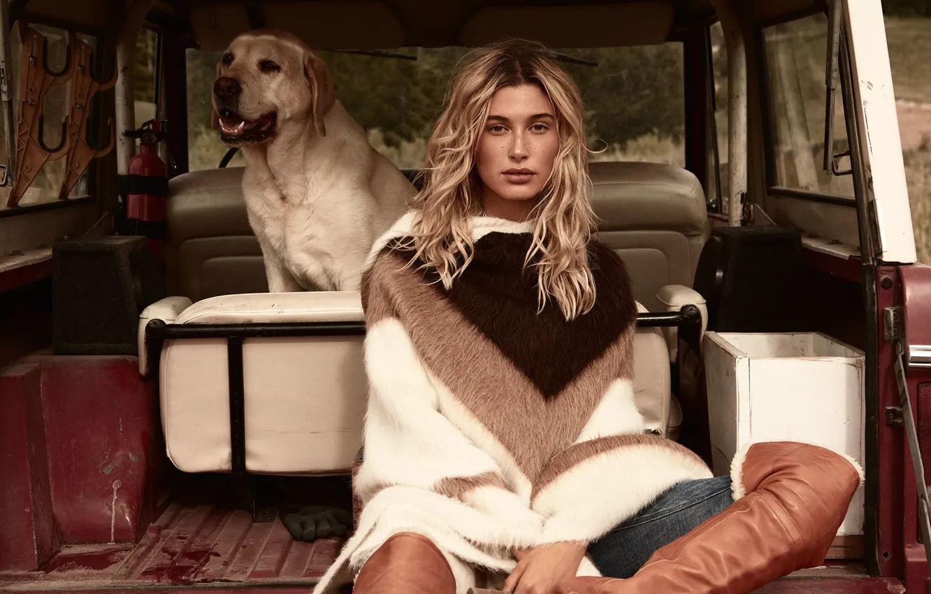 Фото обои авто, взгляд, девушка, поза, модель, собака, Hailey Baldwin