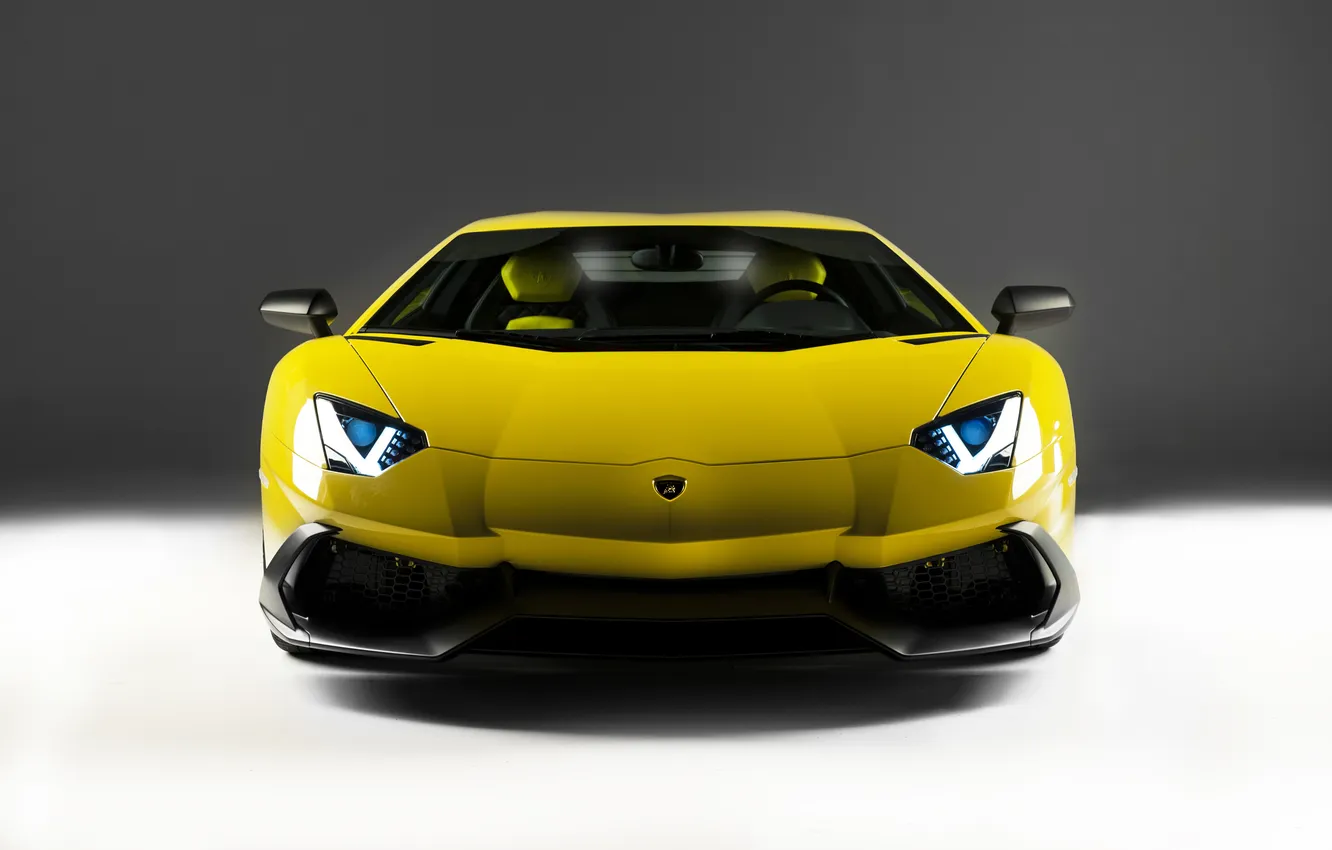 Фото обои Lamborghini, вид спереди, yellow, front, LP700-4, Aventador, 50 Anniversario Edition
