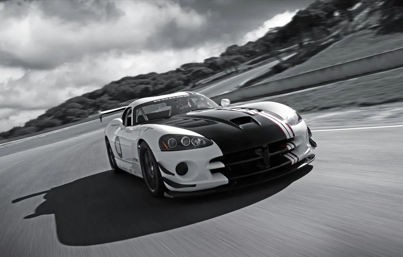 Фото обои дорога, тучи, черно-белый, Dodge, Viper, srt10