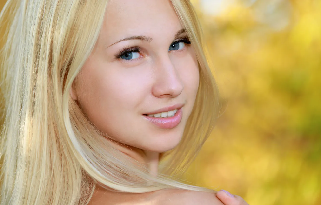 Фото обои sexy, woman, smile, blue eyes, beautiful, blonde, looking, lipstick