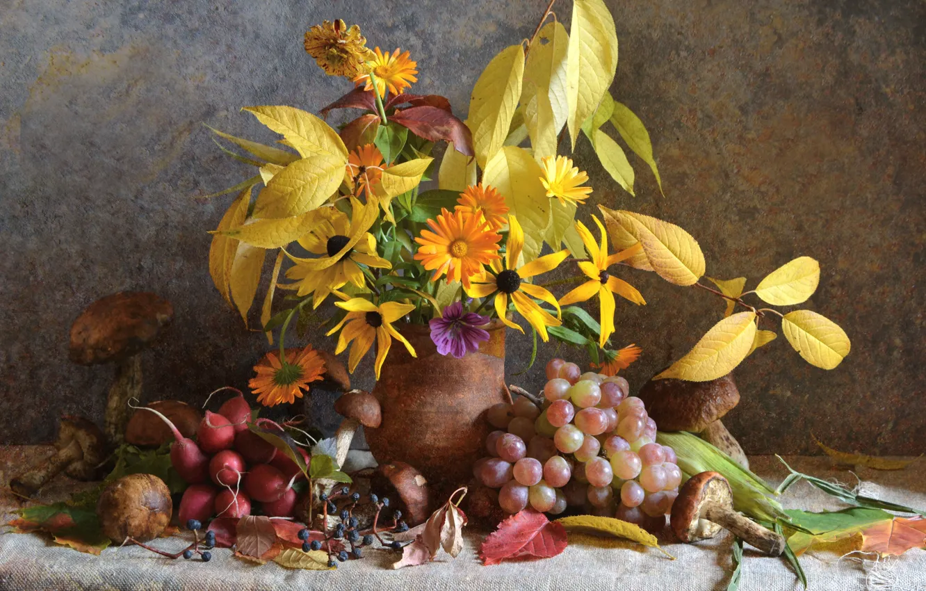Фото обои осень, листья, грибы, букет, виноград, натюрморт, календула, редис