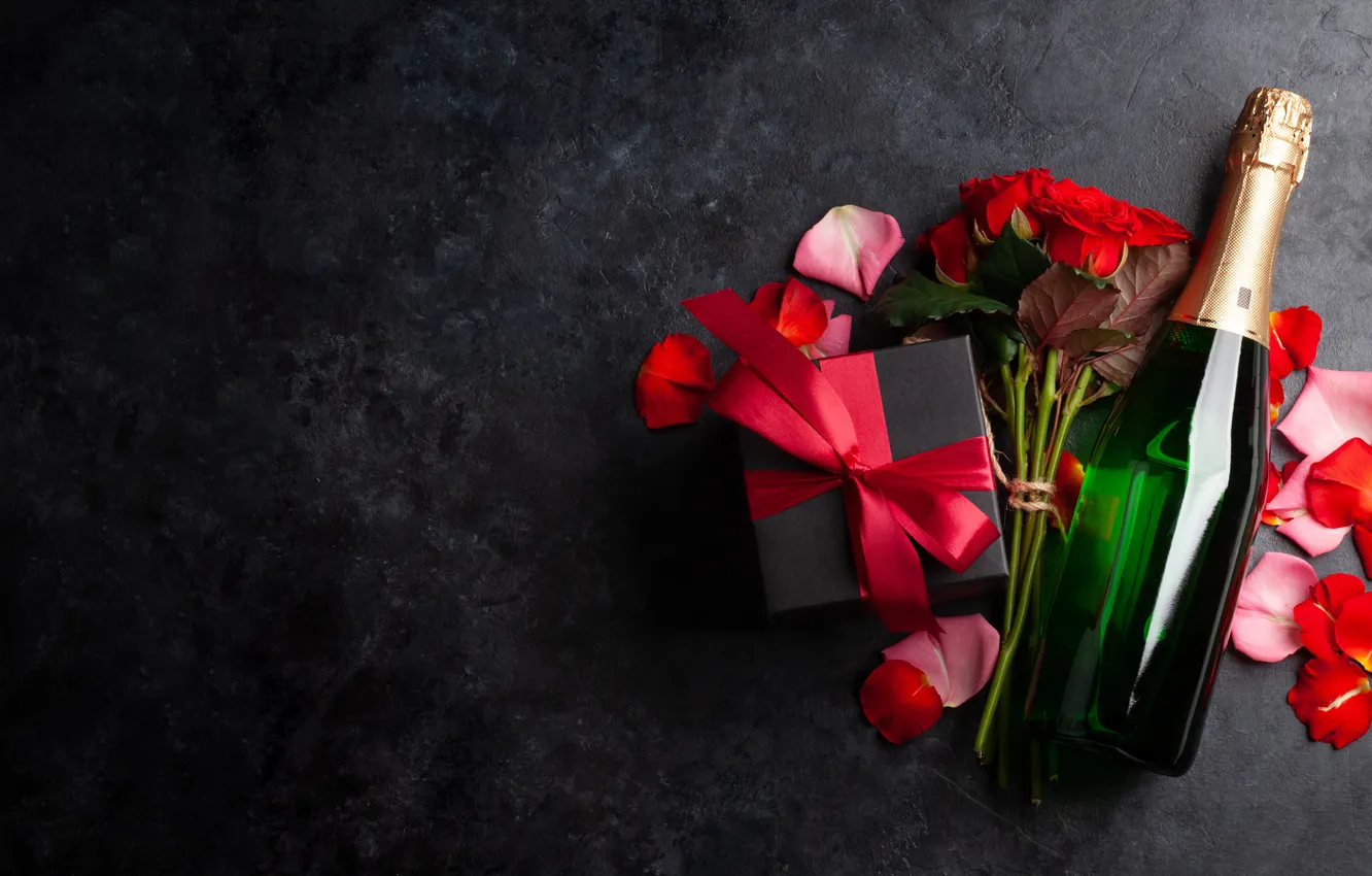Фото обои любовь, цветы, подарок, романтика, розы, лепестки, love, шампанское
