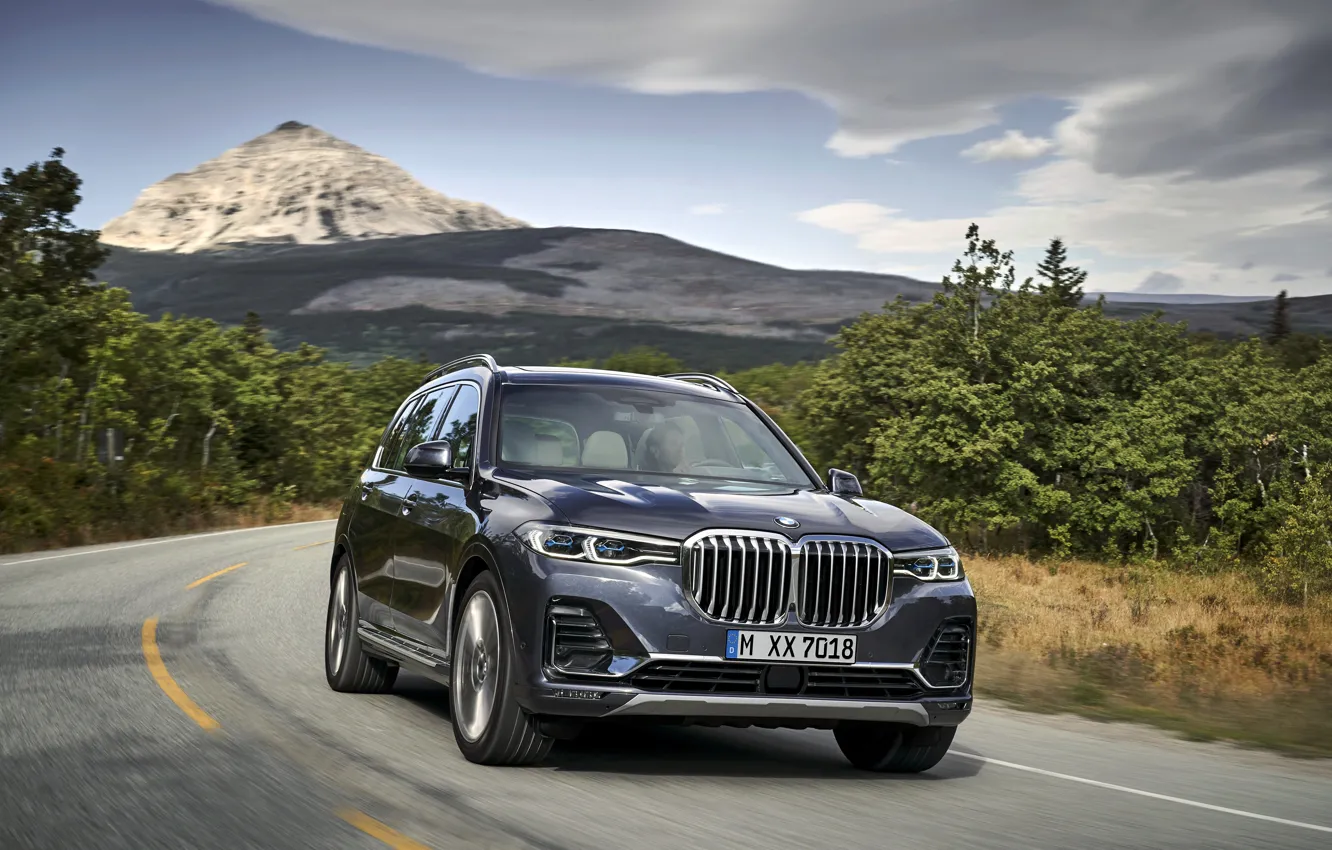 Фото обои дорога, гора, BMW, 2018, кроссовер, SUV, 2019, BMW X7