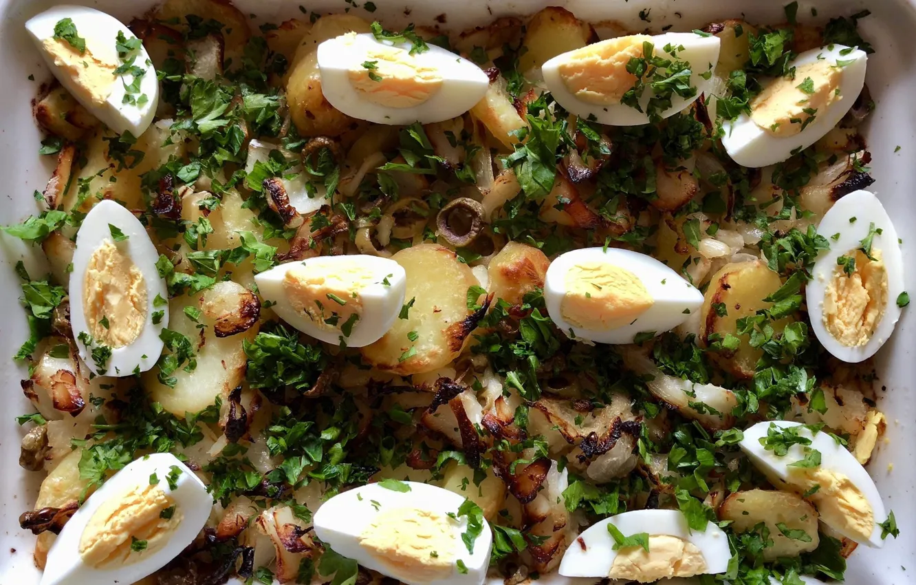 Фото обои яйца, лук, картофель, запеканка
