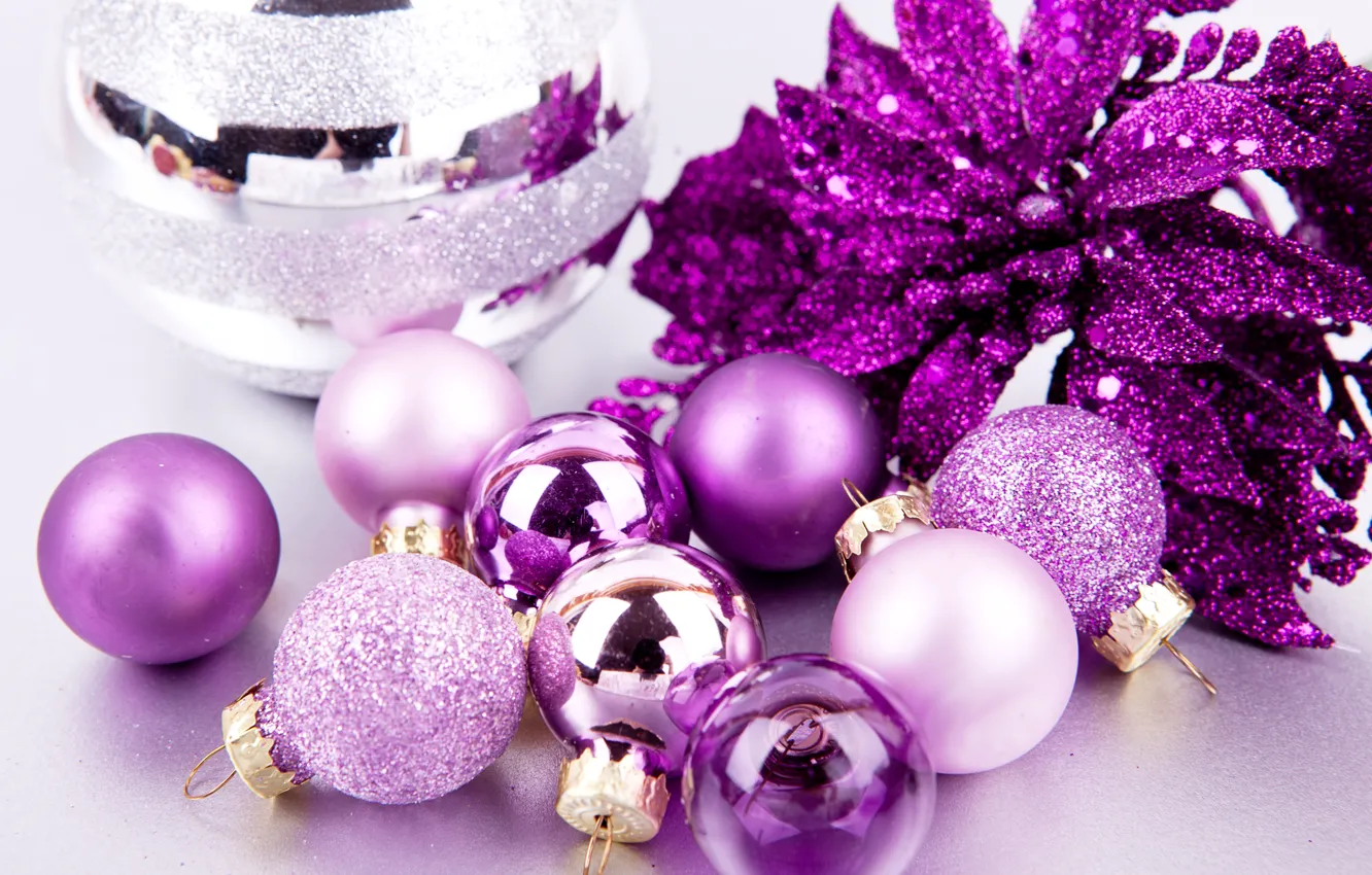 Фото обои зима, шарики, шары, игрушки, Новый Год, Рождество, фиолетовые, декорации