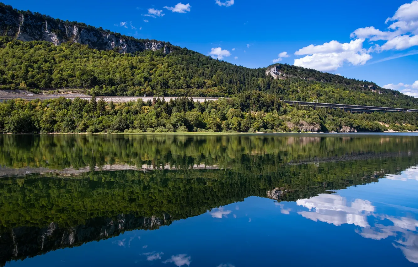 Фото обои лес, горы, озеро, отражение, Франция, France, Lac de Sylans, Ле-Пуаза