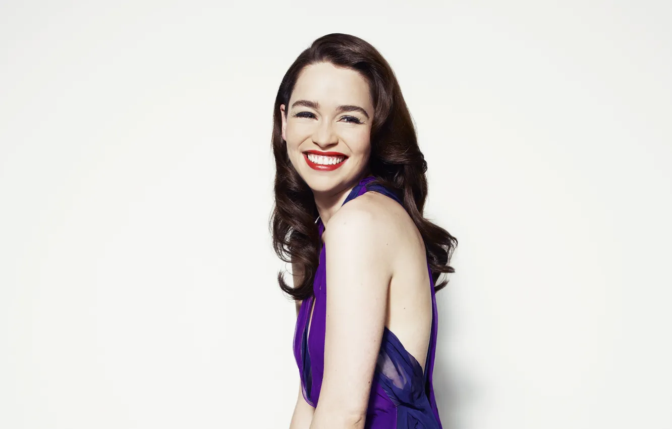 Фото обои улыбка, платье, актриса, знаменитость, Emilia Clarke