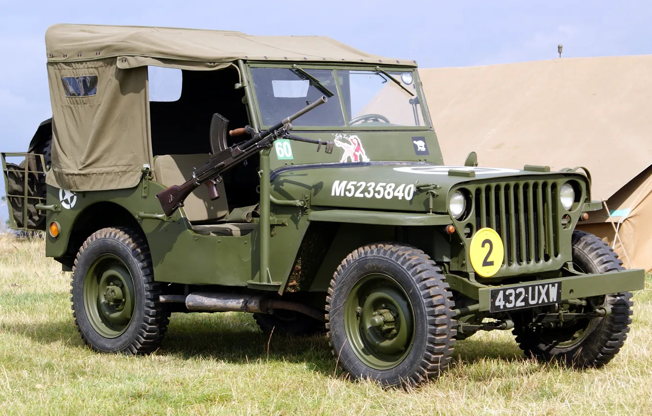 Фото обои трава, войны, автомобиль, пулемёт, армейский, ручной, 1944, Jeep