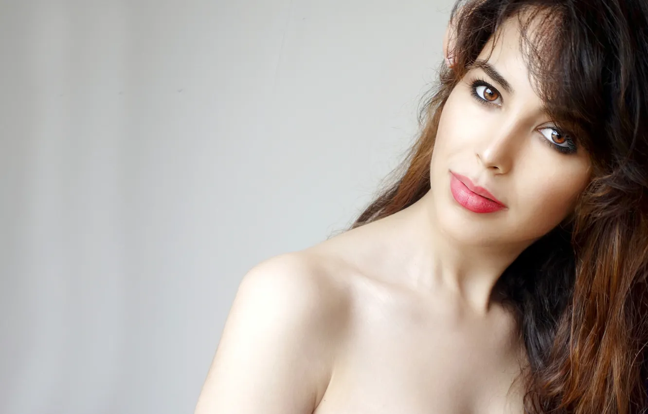 Фото обои девушка, лицо, фон, волосы, плечи