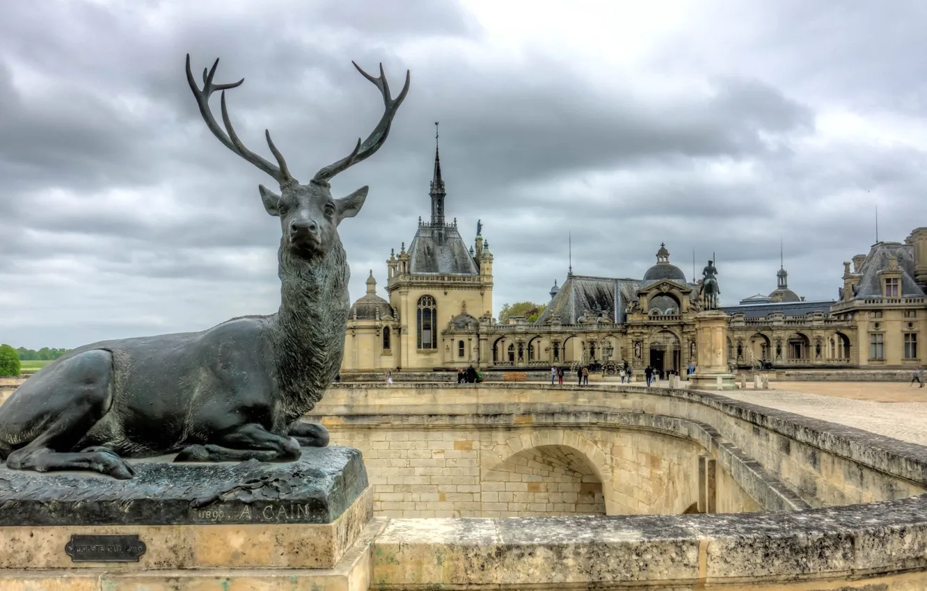 Фото обои замок, Франция, олень, статуя, Chantilly Stag