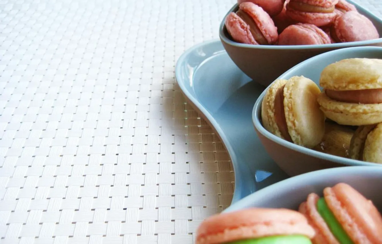 Фото обои печенье, тарелка, крем, выпечка, сладкое, macaron
