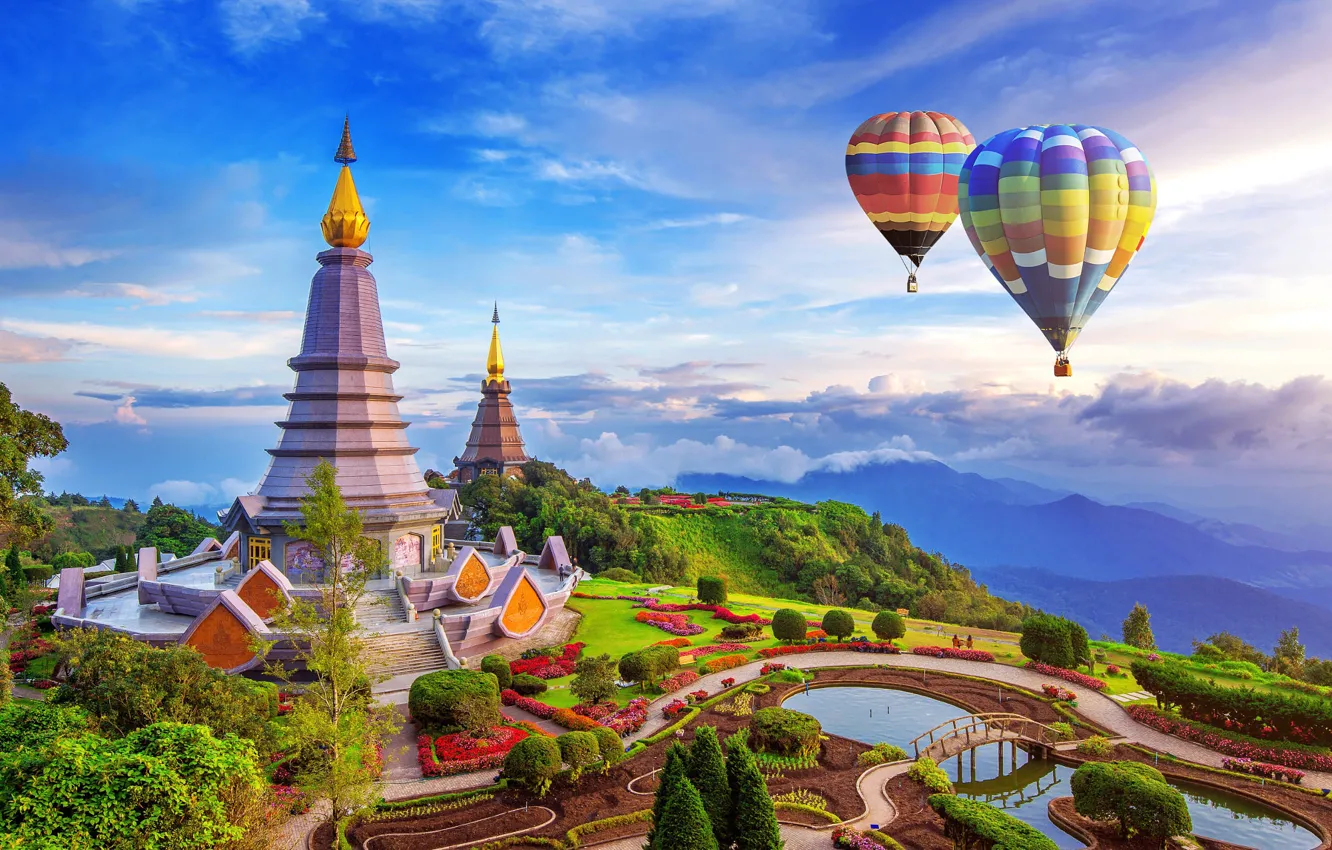 Фото обои облака, пейзаж, природа, воздушные шары, Таиланд, пагода, национальный парк, Дои-Интханон